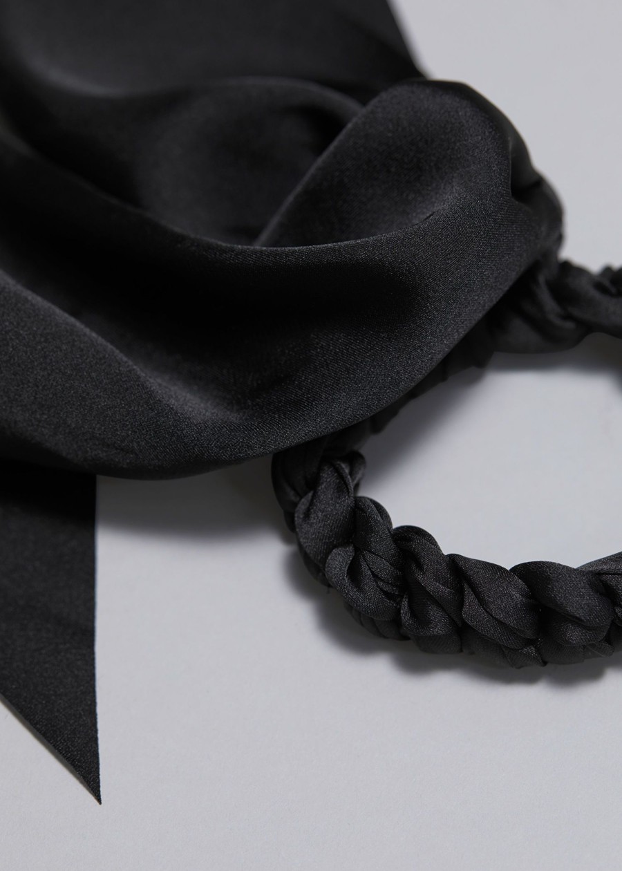 Accessoarer & Other Stories | Scrunchie I Satin Svart