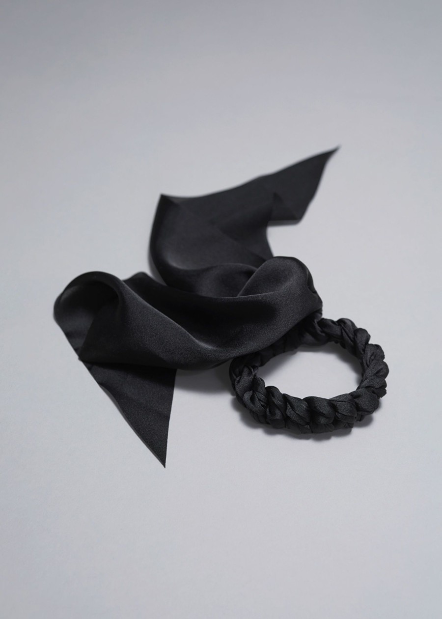 Accessoarer & Other Stories | Scrunchie I Satin Svart