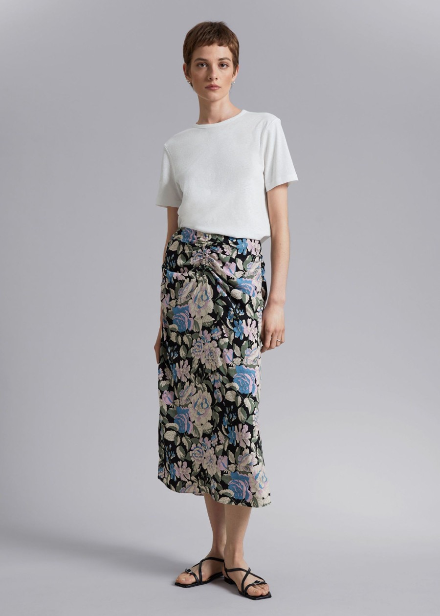 Klader & Other Stories | Rynkad Midikjol Black Floral Print