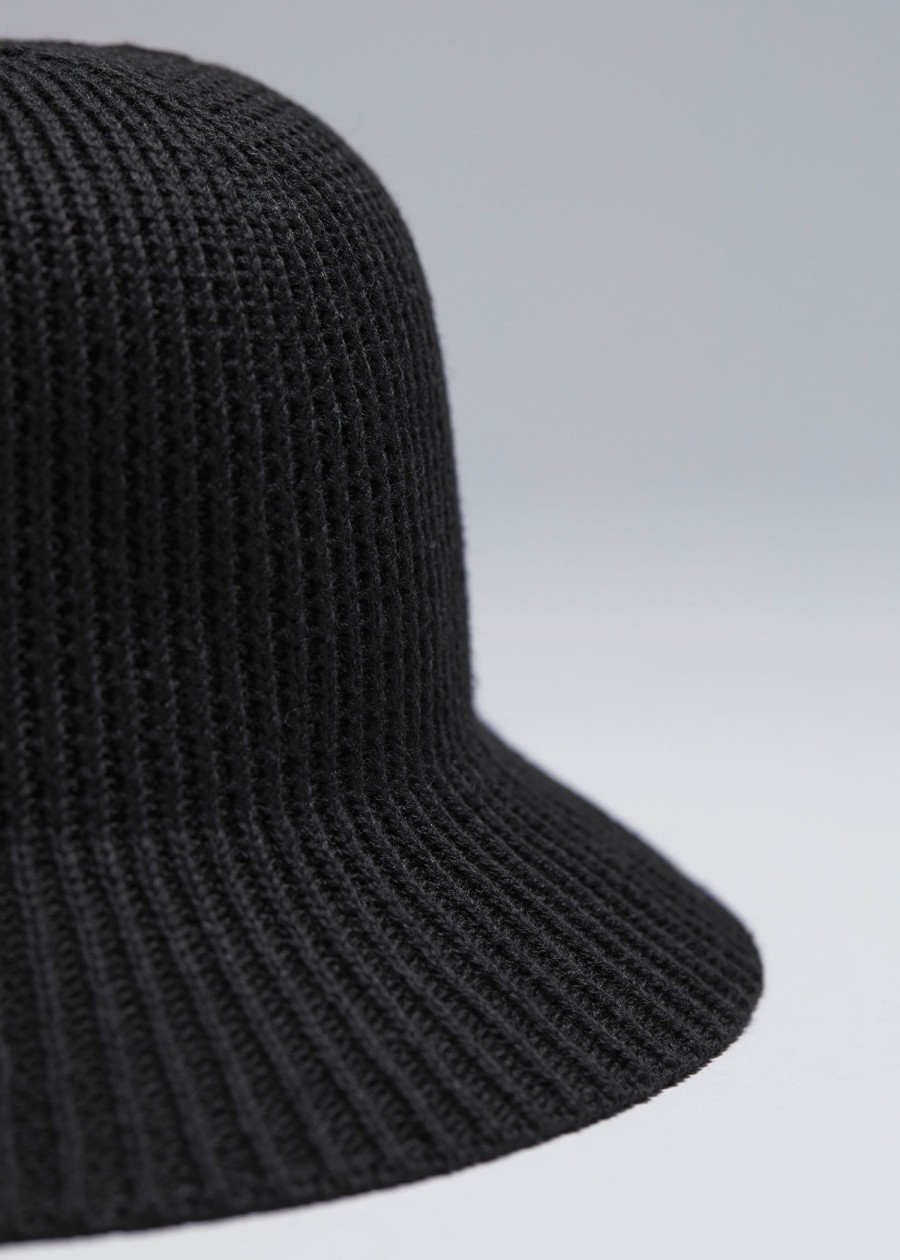 Accessoarer & Other Stories | Ribbstickad Bucket Hat Svart